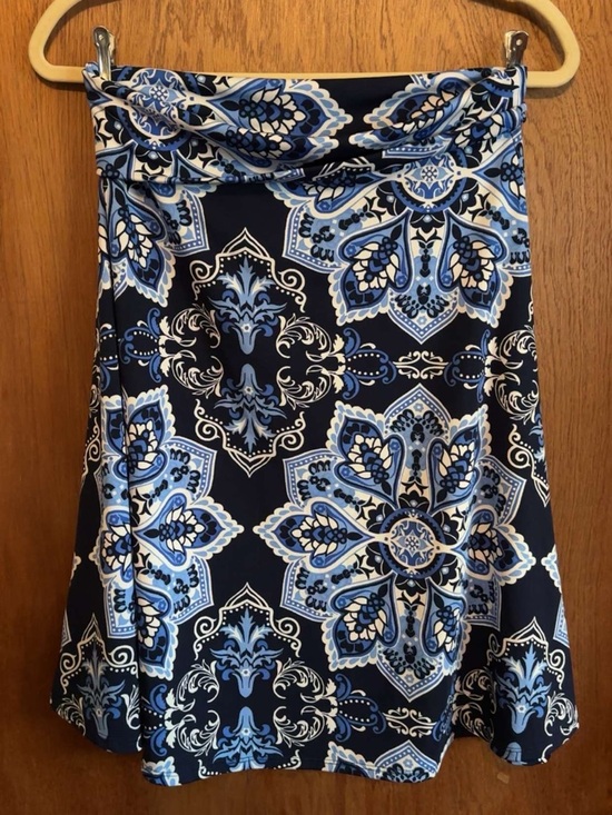 LuLaRoe Dresses & Skirts - LuLaRoe Navy and Light Blue Medallion Print Skirt